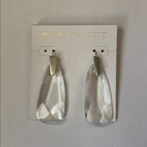 Kendra Scott Jewelry - Kendra Scott, Earrings, Gold and Crystal, NWT Kendra Scott Jewelry - Kendra Scott, Earrings, Gold and Crystal, NWT